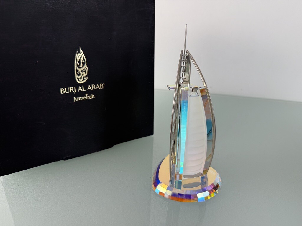 Swarovski 958751 Burj Al Arab 15.2 cm excellent condition with