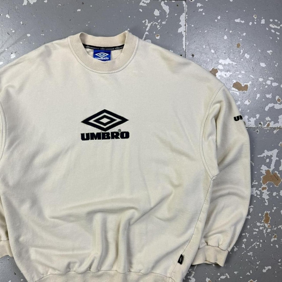 Vintage 90s Umbro Embroidered Spell Out Pullover Sweatshirt Cream