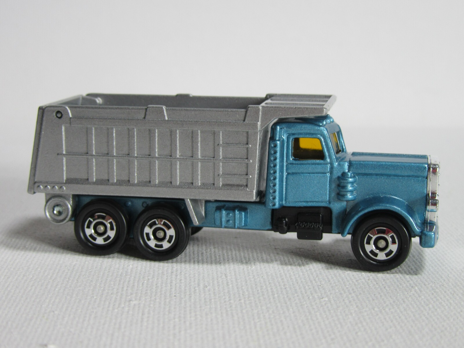Picture 1 of 6