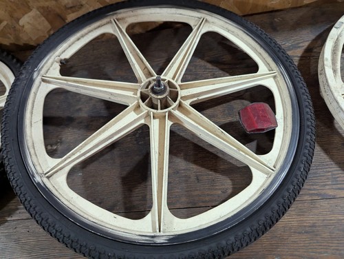 Skyway 24" Tuff II CRUISER Wheels Wheelset Yellow Red Black White - Foto 10