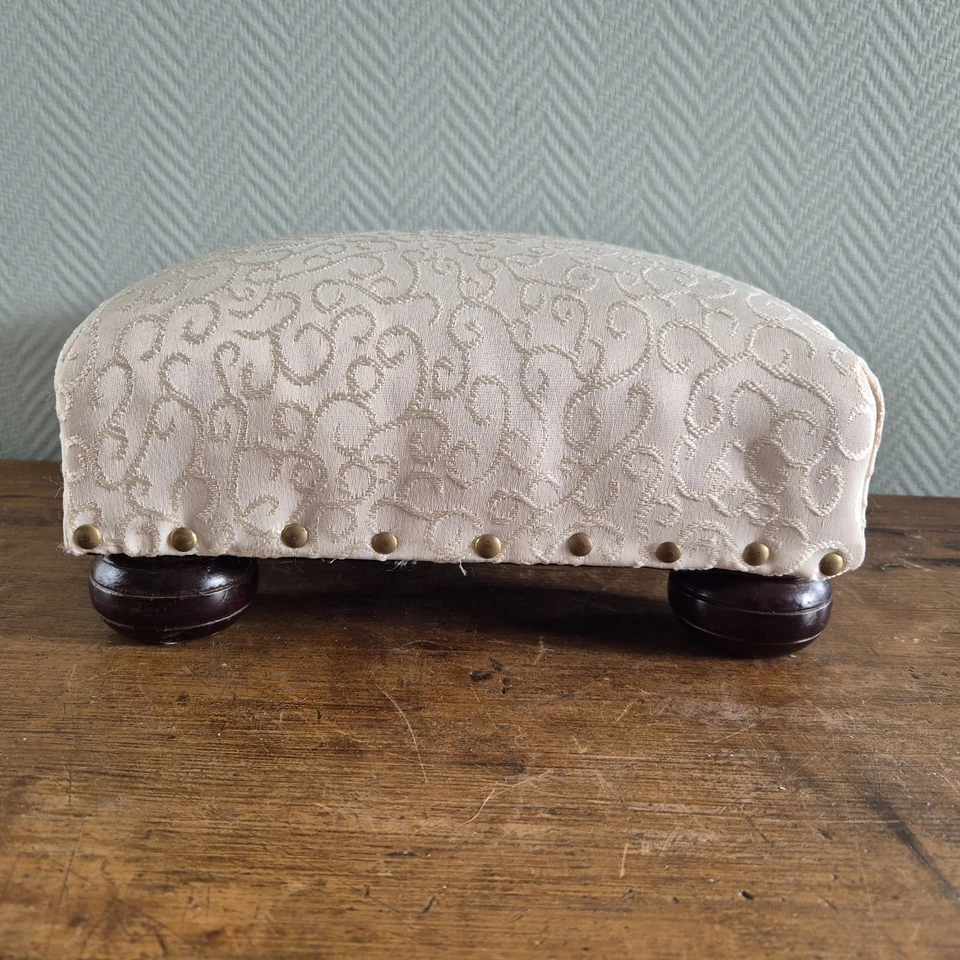 Vintage Floral Footstool Bed Step ladder Foot Rest Pouf Foot riser Sofa caddy - Image 3 of 4