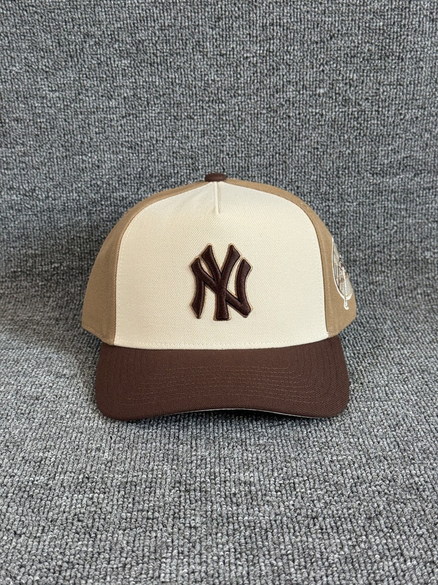 Mitchell & Ness Yankees Snapback Curved Brim Cream Brown Hat