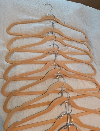 Lot of 18 Felt Covered Clothes Hangers For Shirts and Pants. DL2 - Picture 4 of 5