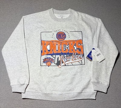 Women's M New York Knicks WEAR by Erin Andrews Heather Gray Crew Neck Sweatshirt