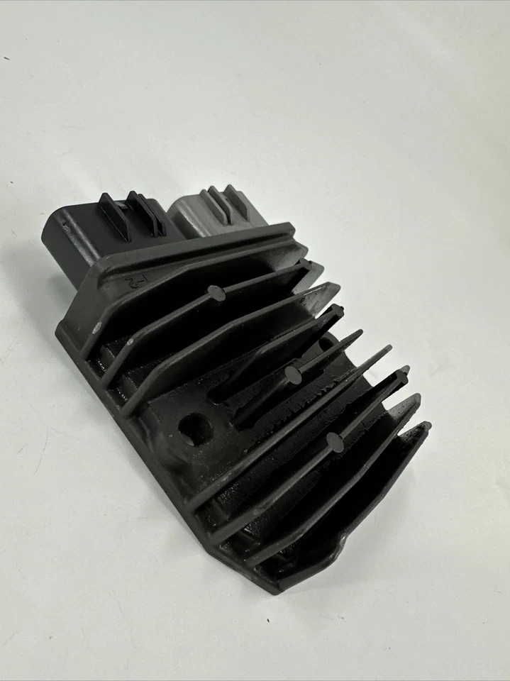 ducati hypermotard 821 voltage regulator rectifier 2013 to 2015 #D46 — 第 2/4 张图片