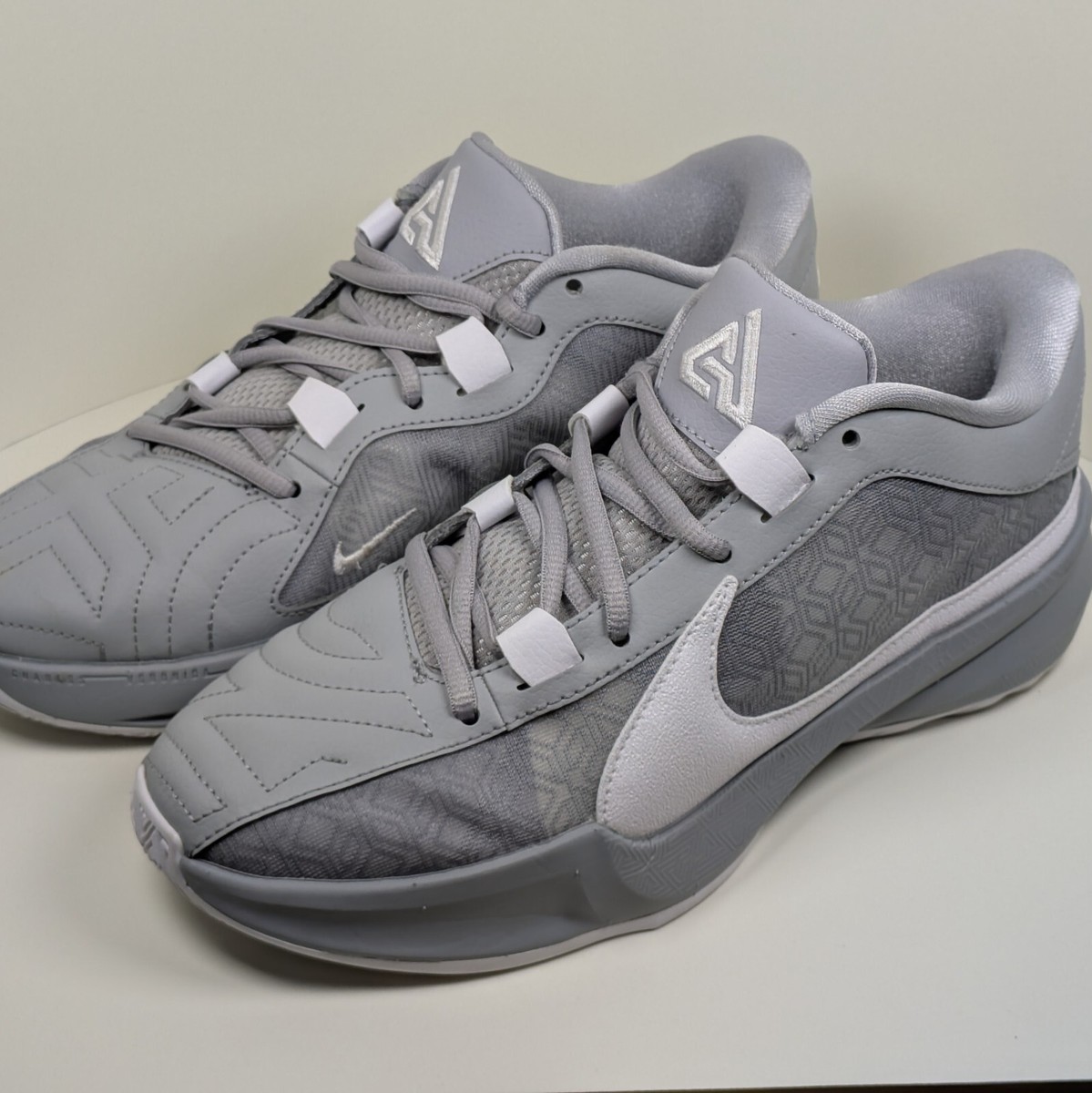 値下げ　新品！NIKE ZOOM FREAK 5TB P Nike Zoom Freak 5 TB Low White - DZ2946-100 | eBay