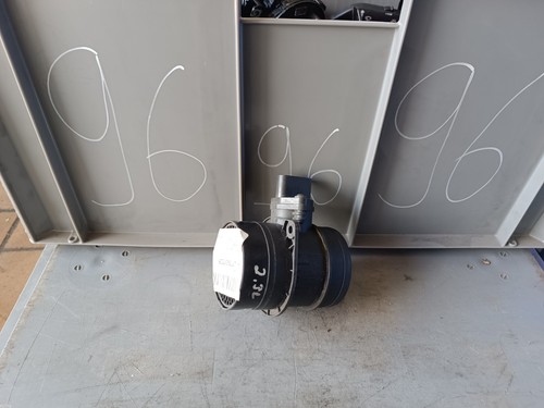 Neuwertig Luftmassenmesser VW Passat 3B 1.9TDI Golf 4 Bora 071906461A 0280217529