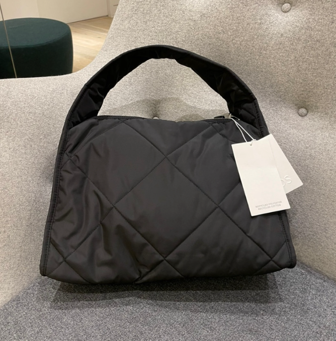 ◆送料無料◆COS DIAMOND QUILTED HAND BAG◆正規品鑑定◆ New COS Diamond Quilted Oversized Shoulder Crossbody Bag