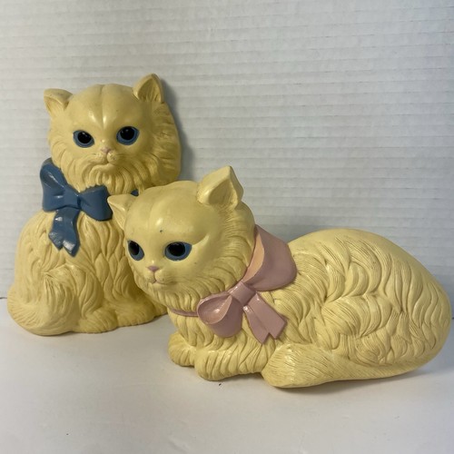 HOMCO Home Interno Decorazione Parete Gatti Gialli Rosa Blu Fiocchi Set di 2 Vintage - Foto 2 di 24