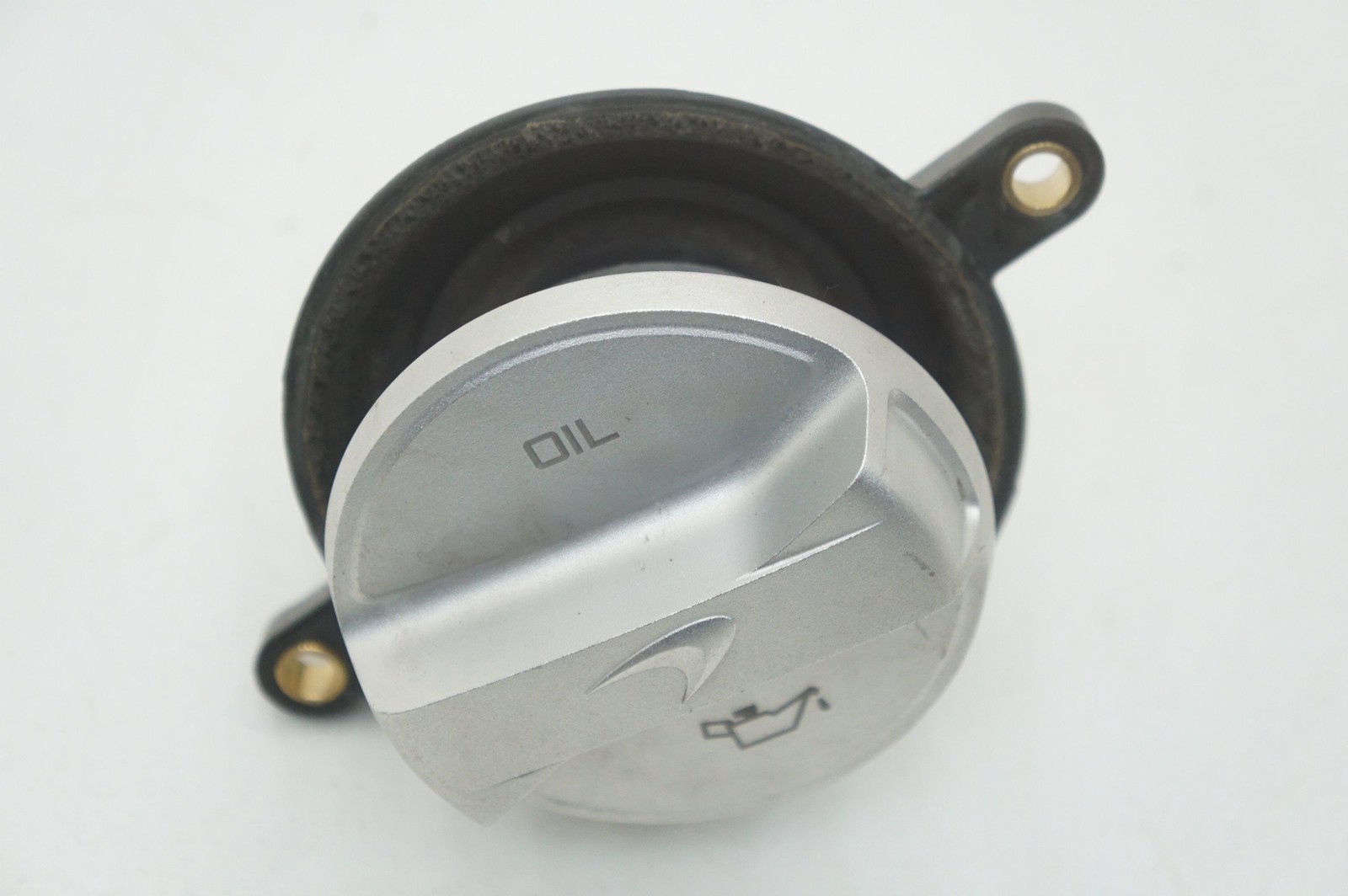 McLaren GT 2022 Oil filler cap