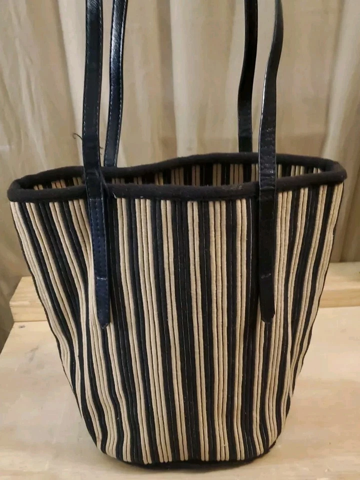 Bolso de hombro Zara marrón crema a rayas Foto 4 de 4