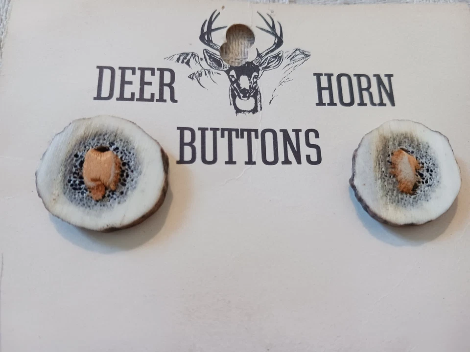 4 Vintage Deer Horn 2 Hole Buttons New on Card 7/8" Across Handmade - Image 2 of 4