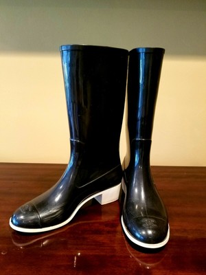 chanel rubber boots
