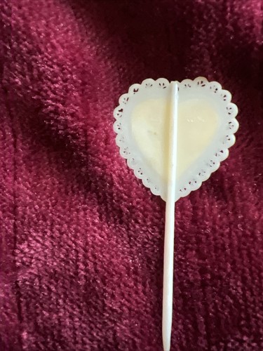 Original Flasher Beatles 1960's "HOLOGRAPHIC" heart shaped cake topper !RARE - Picture 2 of 2