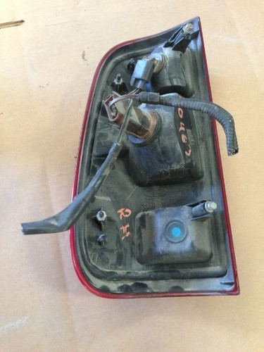 08 FORD F450 SUPER DUTY RIGHT SIDE TAIL LIGHT LAMP , BROKEN BULB ON TOP 13299 - Afbeelding 2 van 6