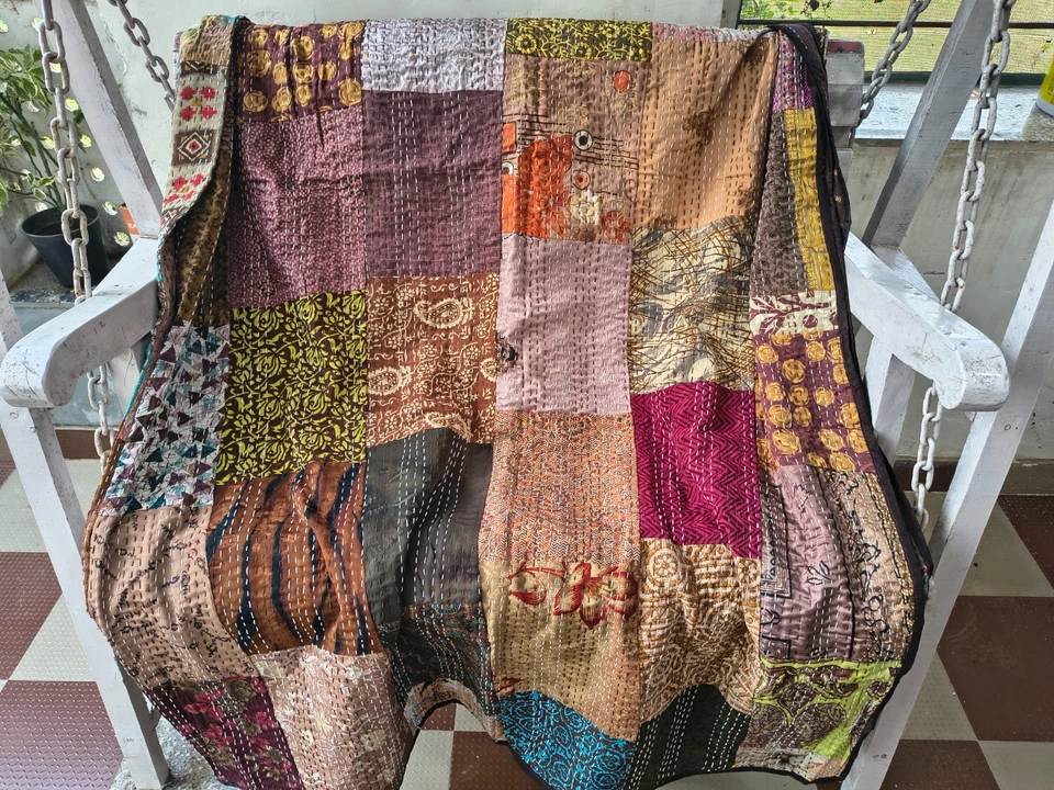 Colcha Kantha de seda vintage hecha a mano india retazos colcha manta king Foto 2 de 4