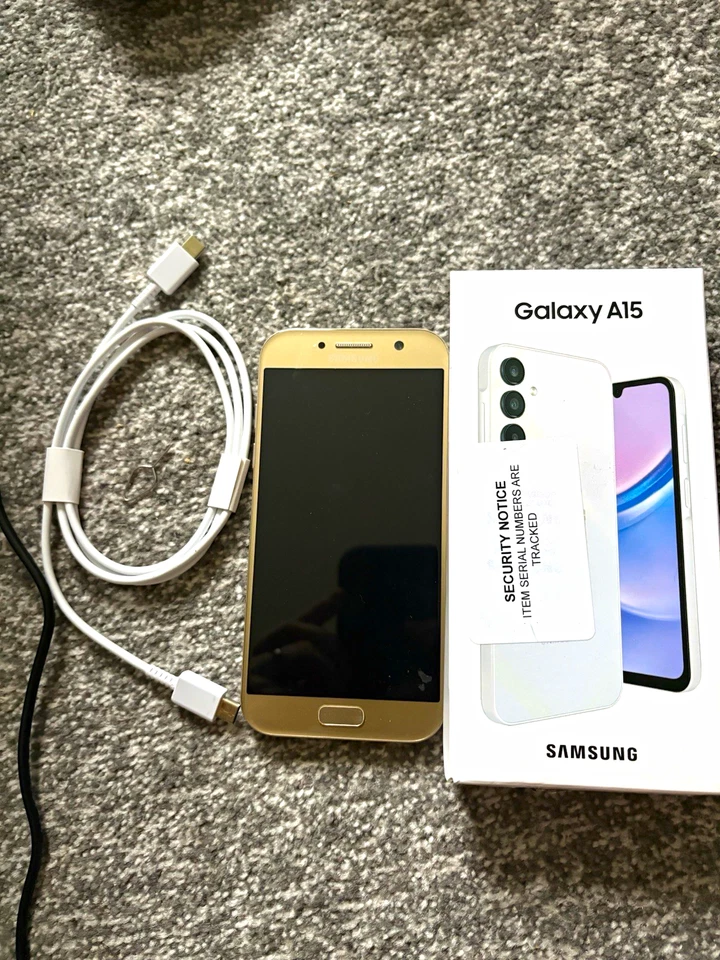 Samsung Galaxy A5 (2017) · 32GB, photo 1 of 5