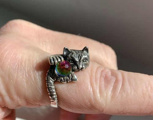 Vintage Sterling Silver Tiger Cat Kitten With Ball Rainbow Crystal Ring Size 8.5 - Picture 4 of 19