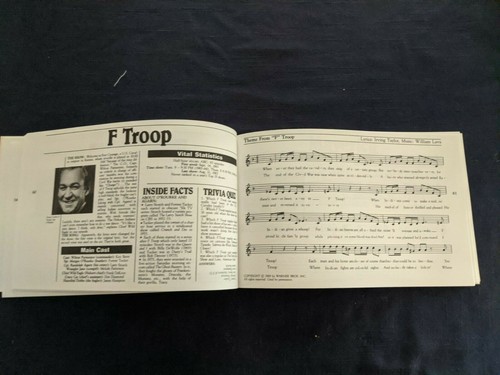 The TV Theme Song Sing-Along Song Book de John Javna - libro de bolsillo melodía de TV vintage - Imagen 9 de 10