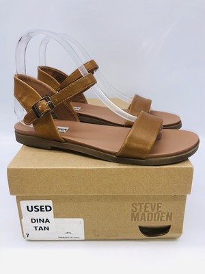 steve madden women's dina flat sandal