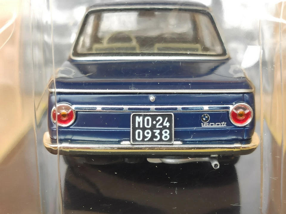 BMW 1600 ti 1968 Quattroruote Collection Modellino Die Cast 1/24 Fascicolo - Immagine 4 di 4