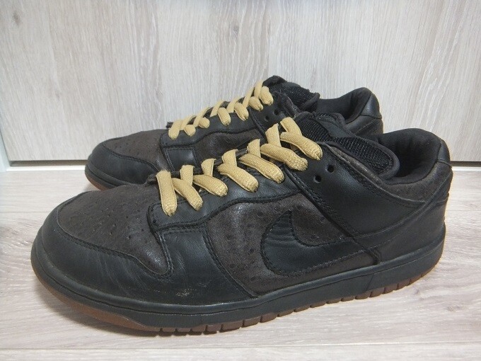 Size 10 - Nike SB Dunk Low Pro Ostrich 