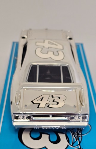 CHROME RICHARD PETTY 1/24 #43 1970 MARC TIMES PLYMOUTH SUPERBIRD #32 OF 72 - Picture 9 of 12