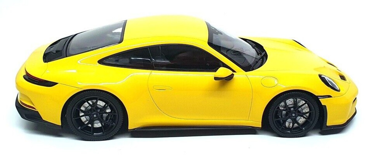 Minichamps 2022 Porsche 911 992 GT3 Touring Yellow w/ Black Minichamps 2022 Porsche 911 992 GT3 Touring Yellow w/ Black