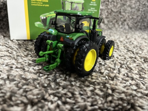 John Deere 8R 370 Tractor 2020 Farm Show EDITION Ertl NIB 1:64 - Picture 4 of 6