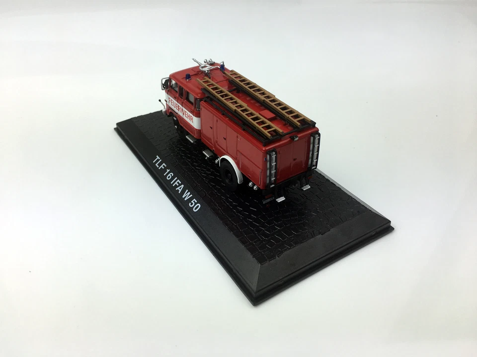 Atlas 1:72 TLF 16 IFA W 50 Fire Engine Diecast Metal Model - Image 4 of 4