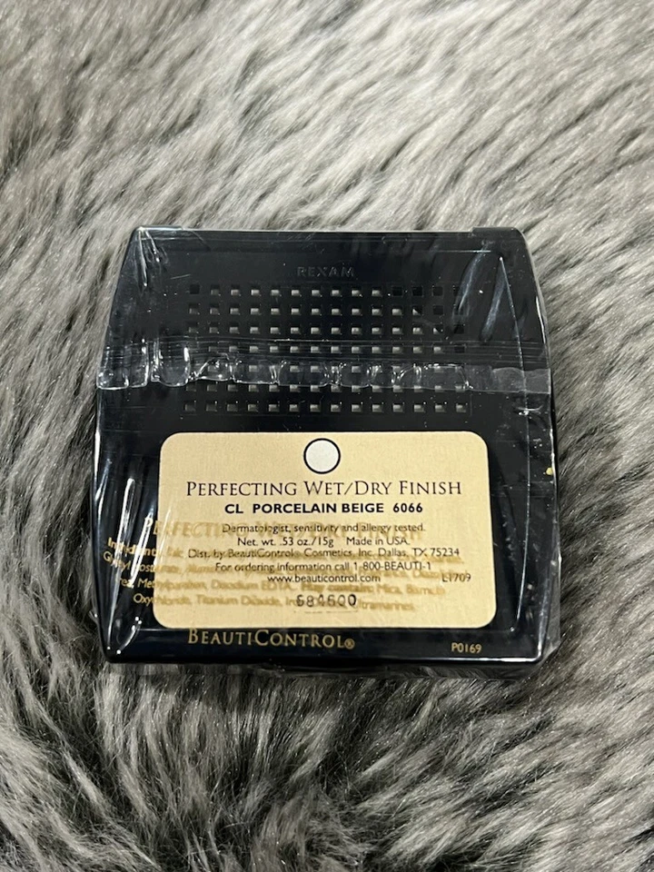 Beauticontrol Perfecting Wet Dry Finish CL Porcelain Beige* 6066 •NEW• P1 Founda - Image 4 of 4
