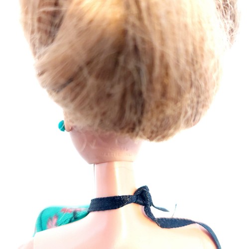 1976 Mattel Barbie Twist N Turn Body Made In China - 12" Brown Hair - Picture 6 of 6