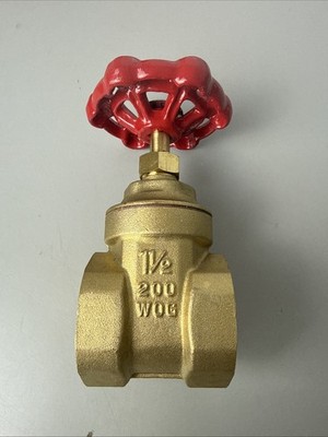 MUELLER ProLine Gate Valve 100-407NL- 200 PSI Low Lead Threaded Brass  1.5 inch
