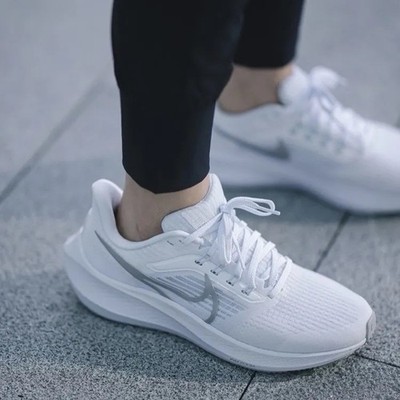 Nike Air Zoom Pegasus 39 White Metallic Silver DH4072-100 Women s Size 7.5-10