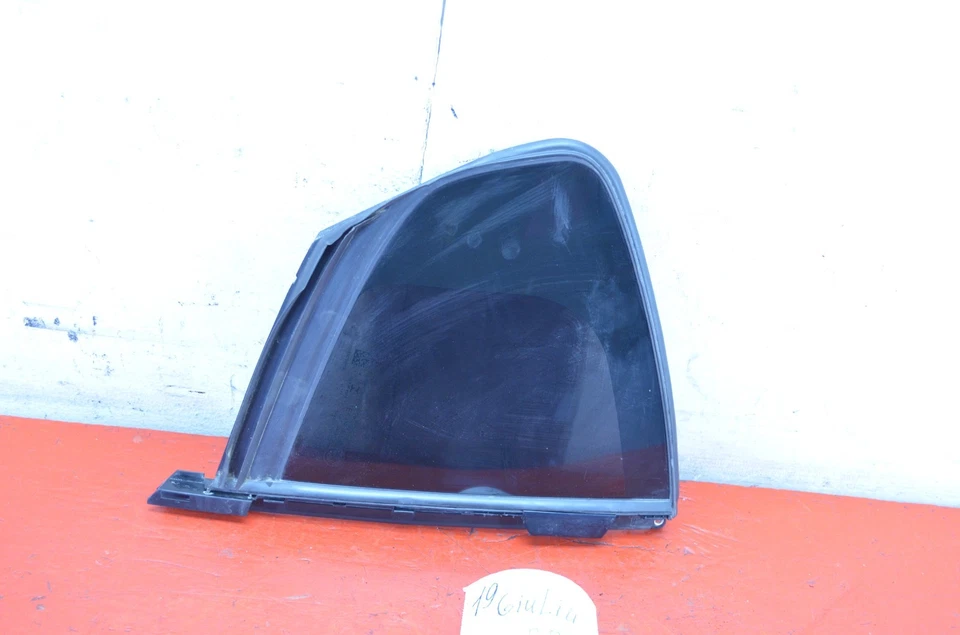 17-21 ALFA ROMEO GIULIA 后方右乘客侧四分之一窗玻璃原始设备制造商 — 第 4/4 张图片