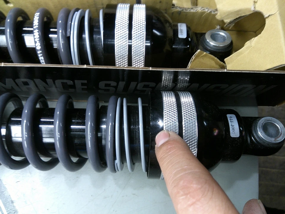 Suspensión Progresiva - 944-4020UT - Amortiguadores Ultra Touring Serie 944, Pesados... Foto 3 de 4