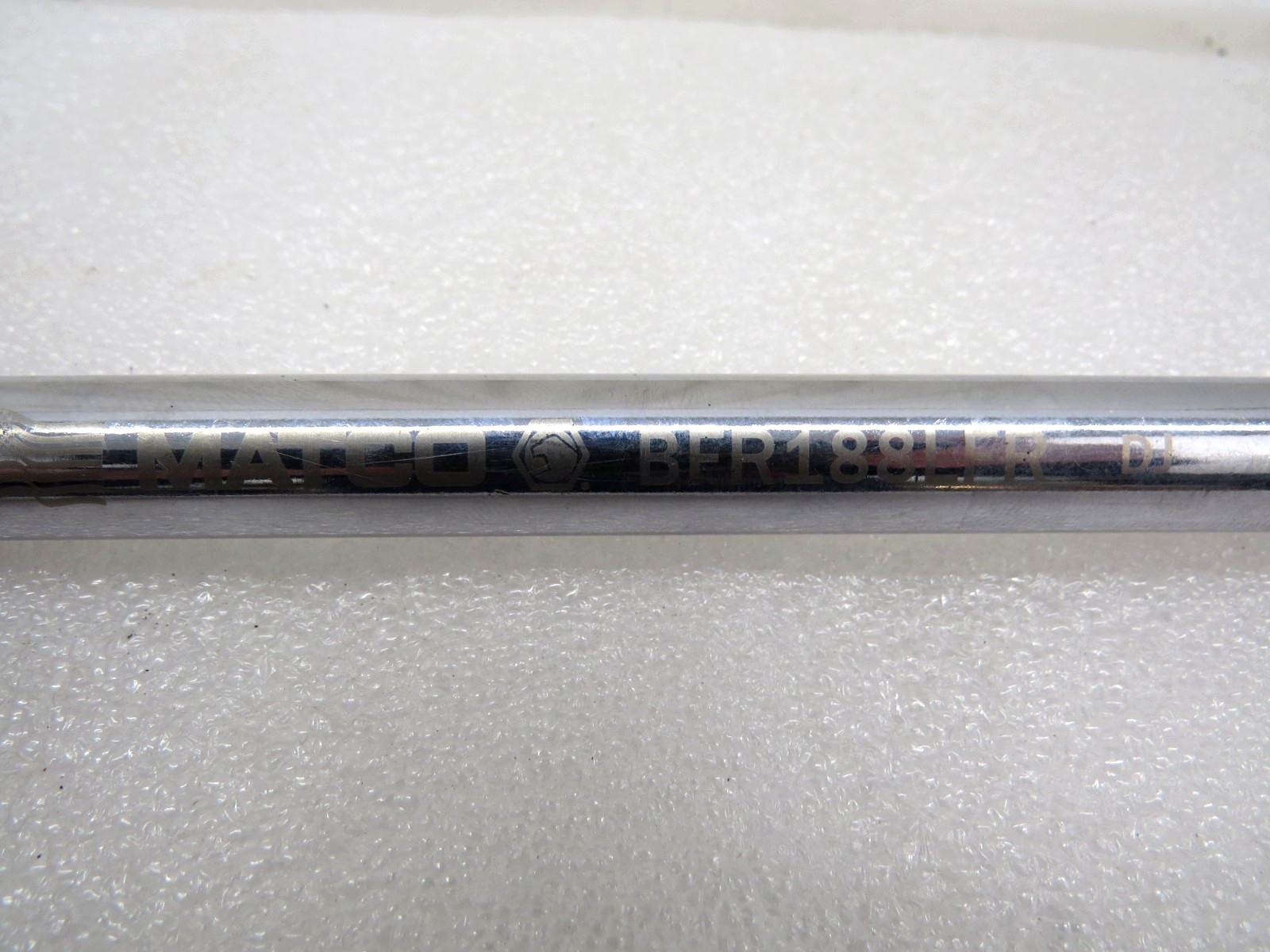 Matco Tools BFR188LFR 18.5" Long 3/8" Drive Locking Flex Head Ratchet Red