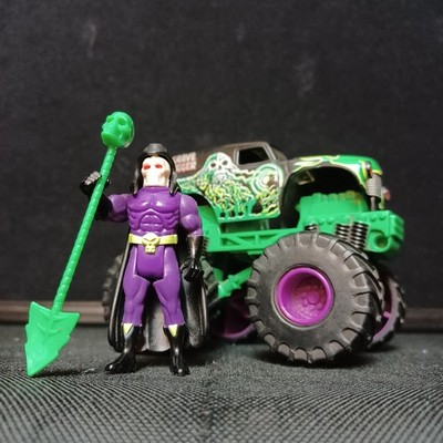 Vtg 1993 Matchbox Monster Wars Grave Digger Monster Truck & Figure RARE HTF
