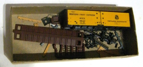 Kit refrigerador de una sola puerta Intermountain Western Fruit Express 40' escala N 68127 | Zustand: Used
