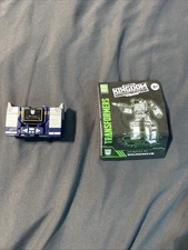 Hasbro Transformers Generations WFC Kingdom Core Soundwave Action Figure