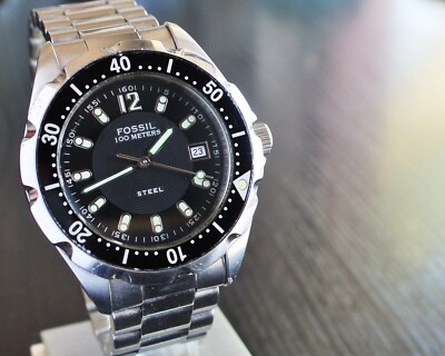 VINTAGE FOSSIL DAY SPORT SUB DIVER BLACK DIAL QUARTZ MEN'S S STEEL