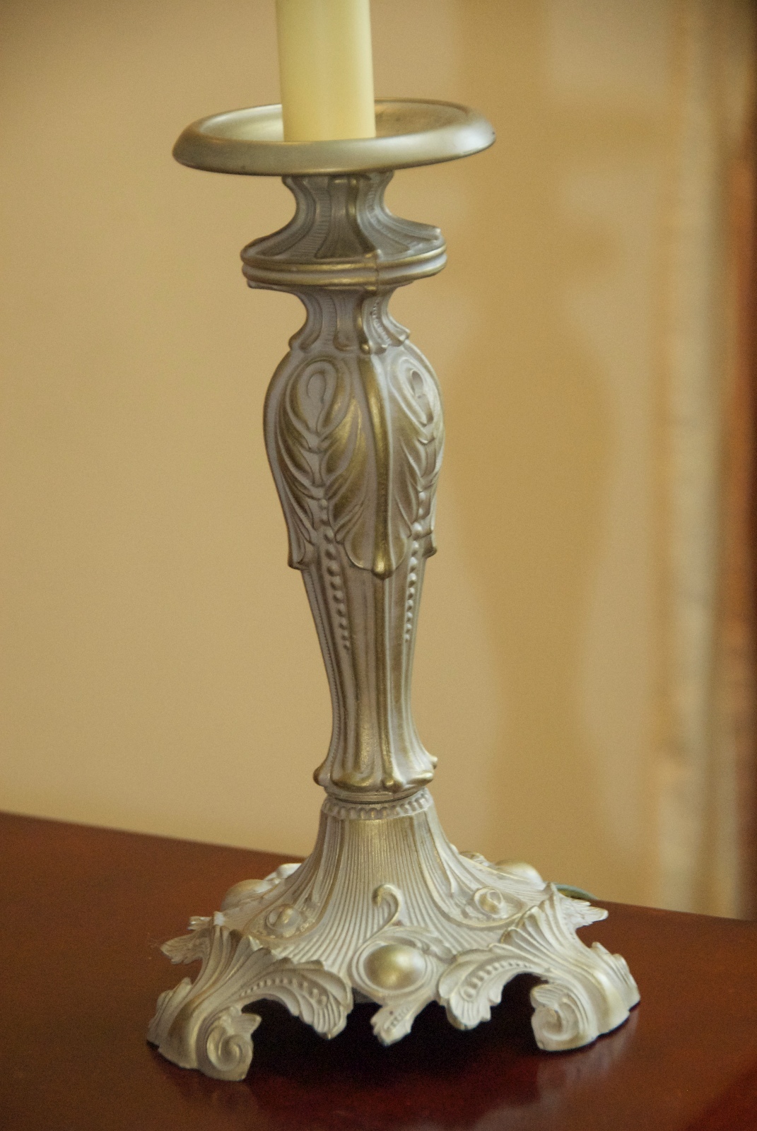 TABLE LAMP CAST METAL ART NOUVEAU VICTORIAN MATTE GOLD ACANTHUS 16