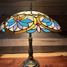 Large Tiffany Style Stained Glass Table Lamp 20.5  Wide