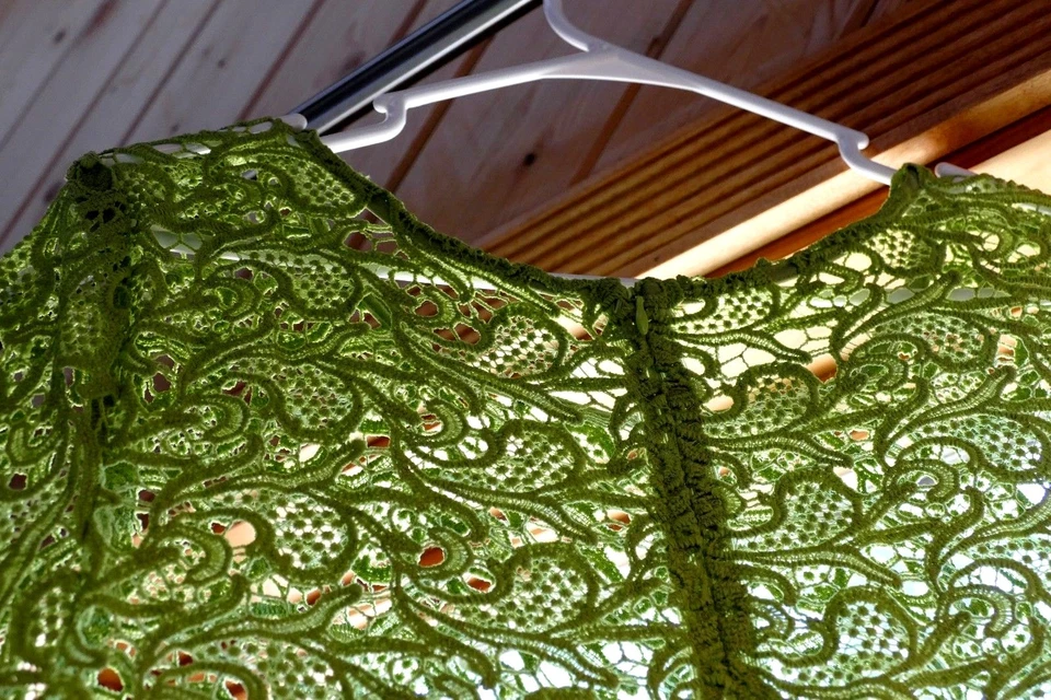 Grace Karin Dress Women's Size XL Crochet/Satin Green-Yellow NWOT/Never Worn - Image 3 of 4