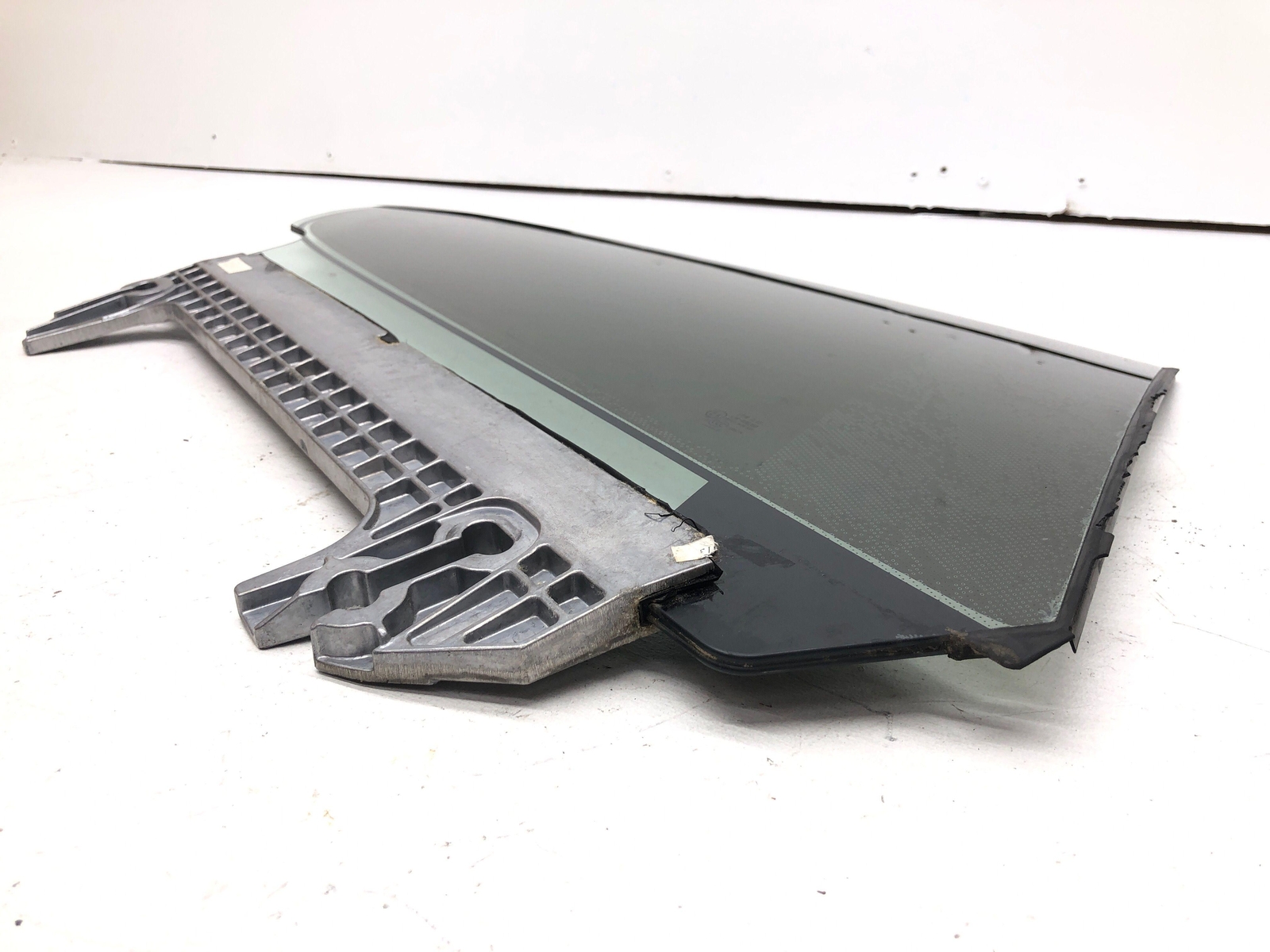 2010-2020 ASTON MARTIN RAPIDE REAR RIGHT DOOR GLASS WINDOW ONLY OEM