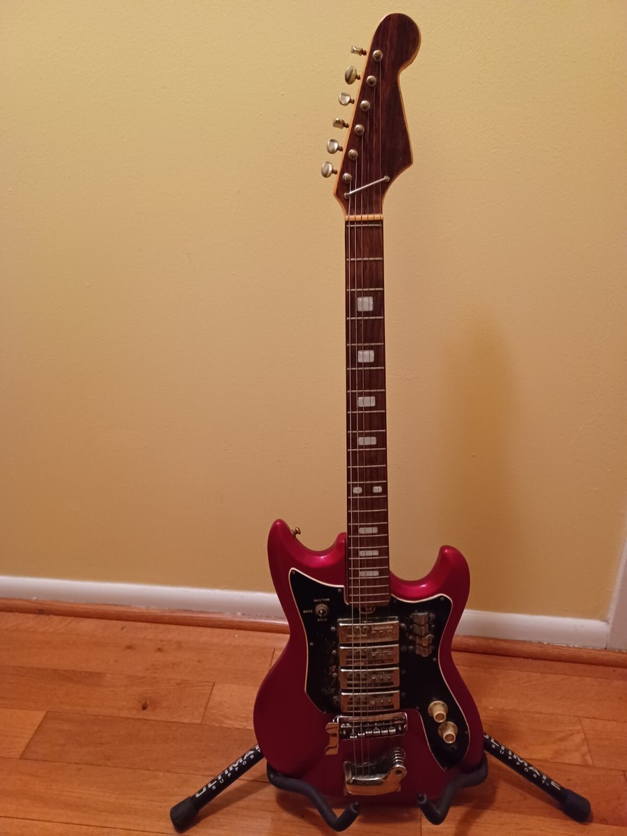 1960's Teisco ET440 With 4 Pickup Solid Body Electric Guitar 1960's Teisco ET440 With 4 Pickup Solid Body Electric Guitar