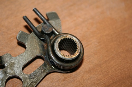 1975 Yamaha DT 400 Gear Shift Actuator Arm Return Spring Assembly OEM 75 B - Picture 2 of 5