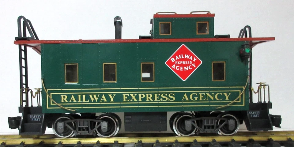 RAILWAY EXPRESS AGENCY G Scale Caboose 42105   VERY  RARE   NEW  ONLY  1 OF 100 - Image 4 of 4