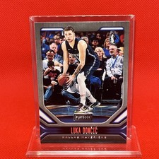 2019-20 Panini Chronicles - Playbook Luka Dončić #179