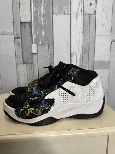 Jordan Zion 2 Basketballschuh schwarz grün Strike weiß UK 6 Turnschuhe DO9071-003